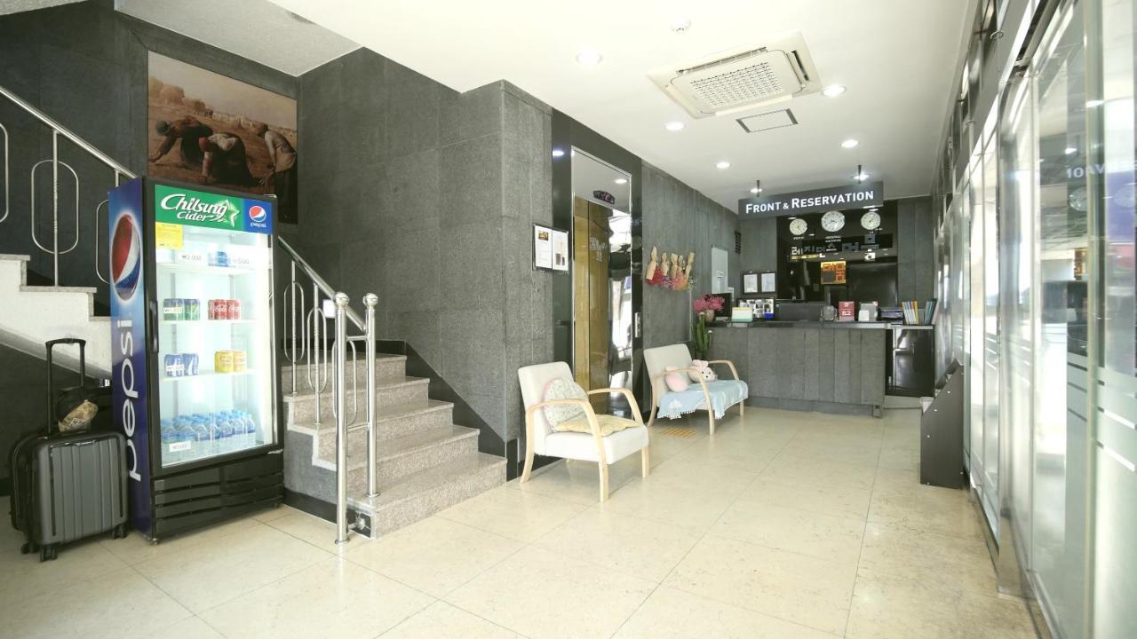 酒店 Mumum 3*